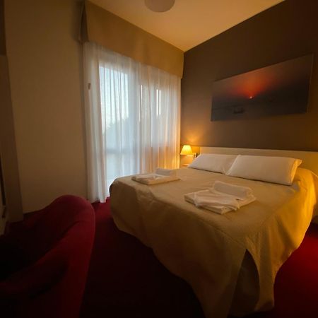 Hotel Lido Viverone Kültér fotó