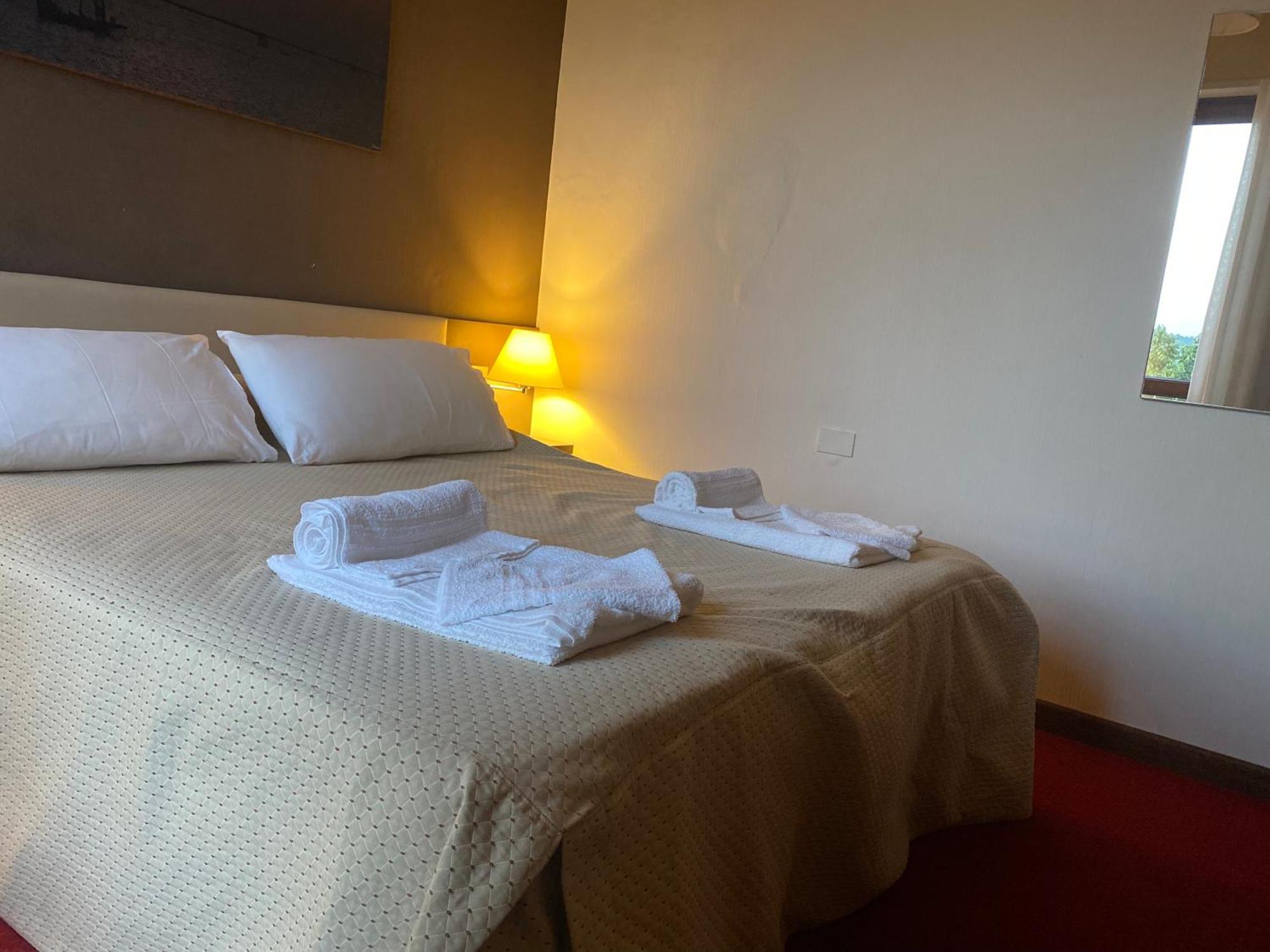Hotel Lido Viverone Kültér fotó